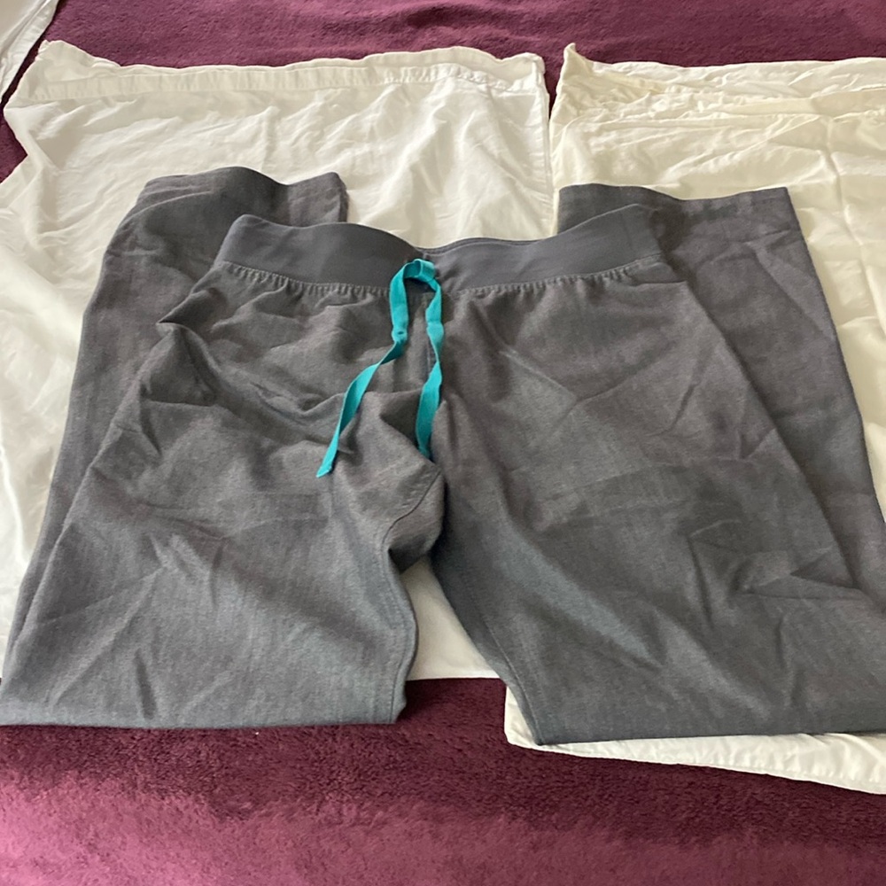 Figs XXS gray yoga pants